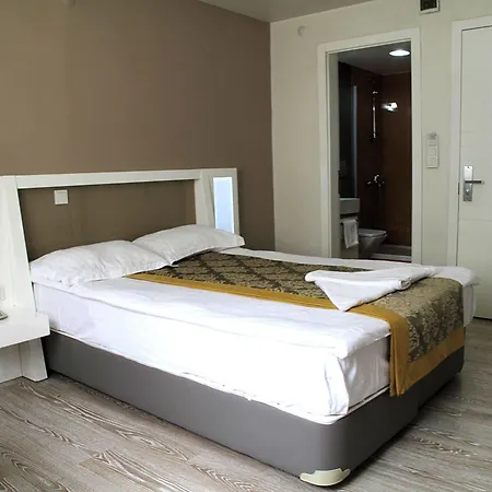 Grand As Szálloda 3*